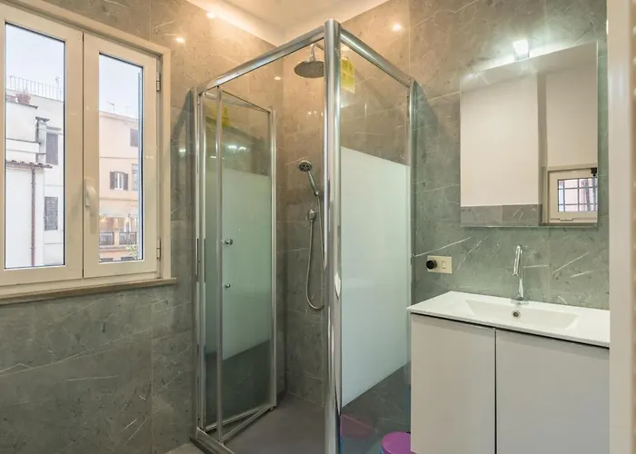 Joivy Trevi Fountain's Relais